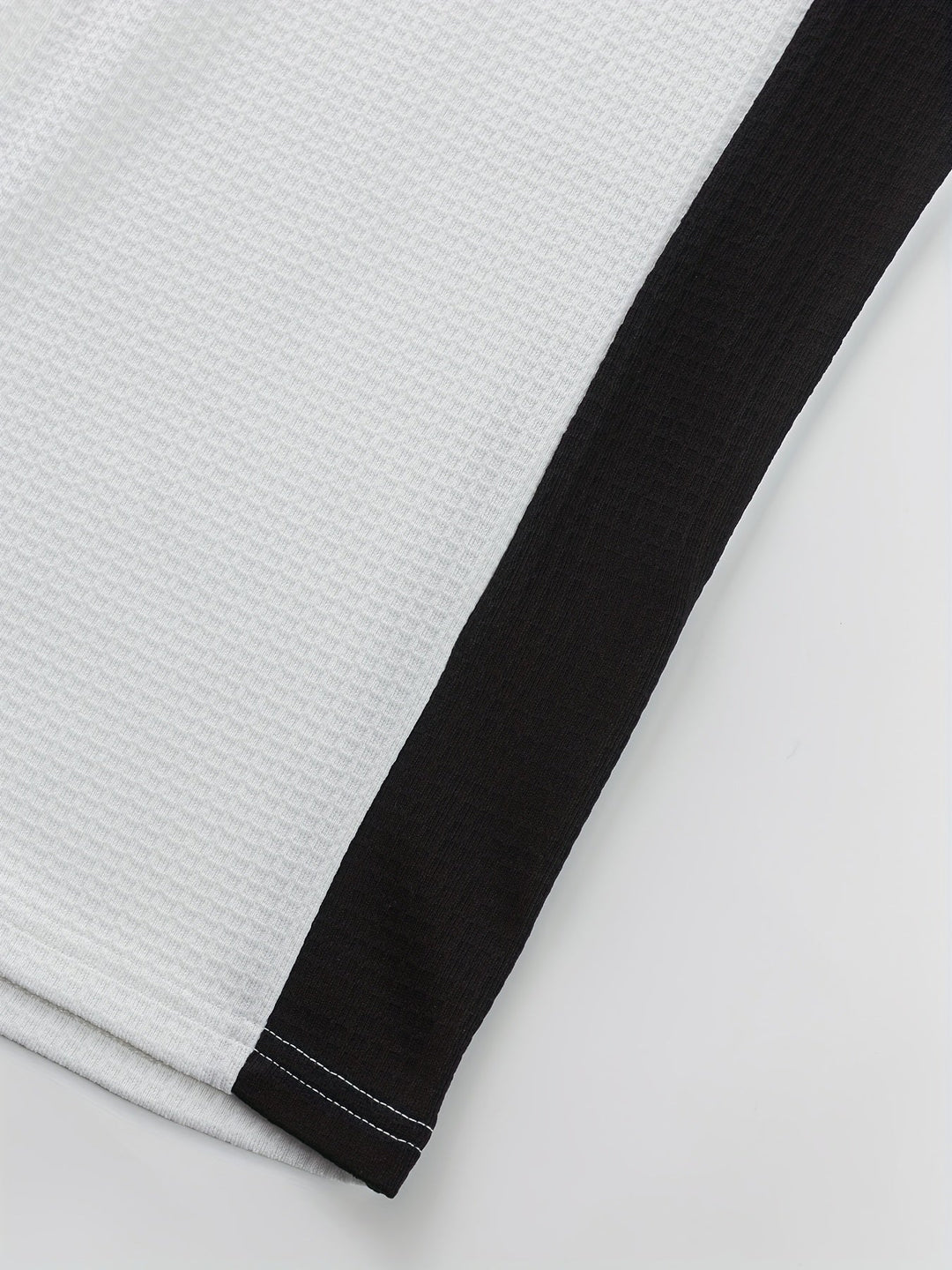 Curtis | Textured Long-Sleeve Henley