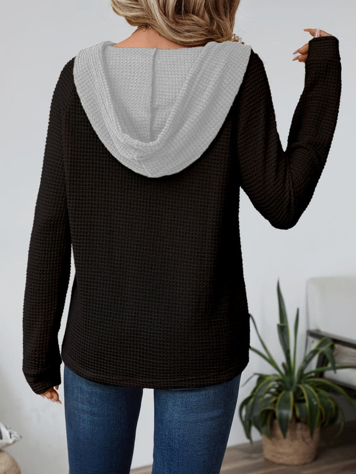 Faye | Relaxed Button-Neck Hoodie