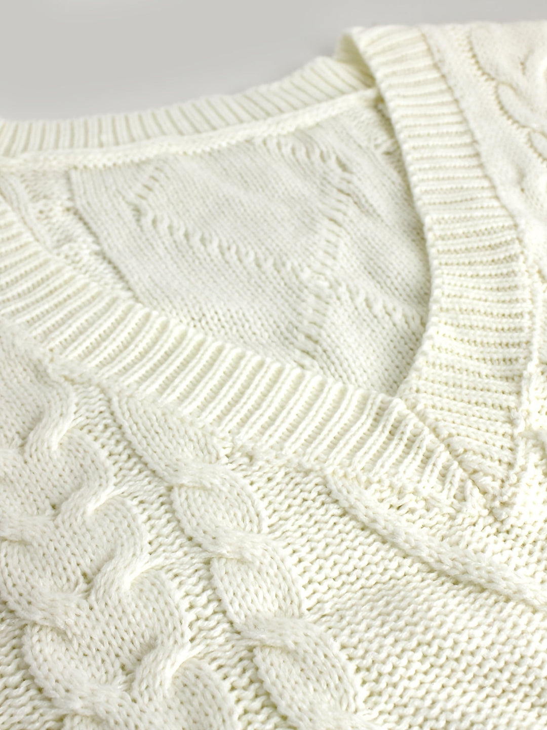 Cora | Cozy Cable-Knit V-Neck Jumper Vest