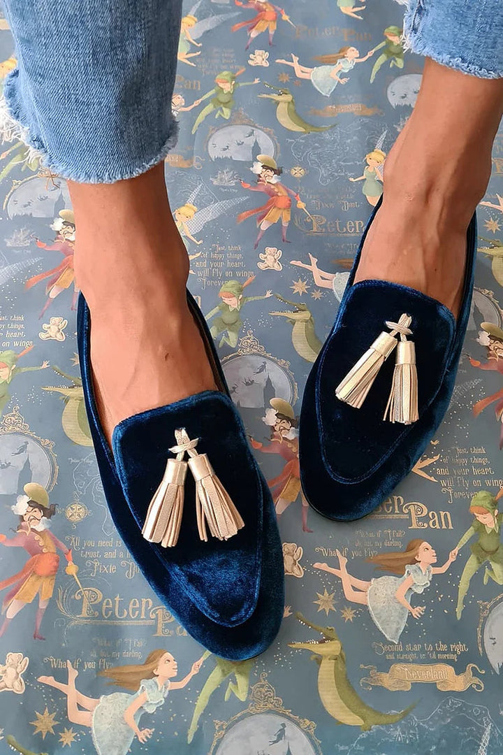 Faye | Classic Midnight Elegance Tassel Loafer