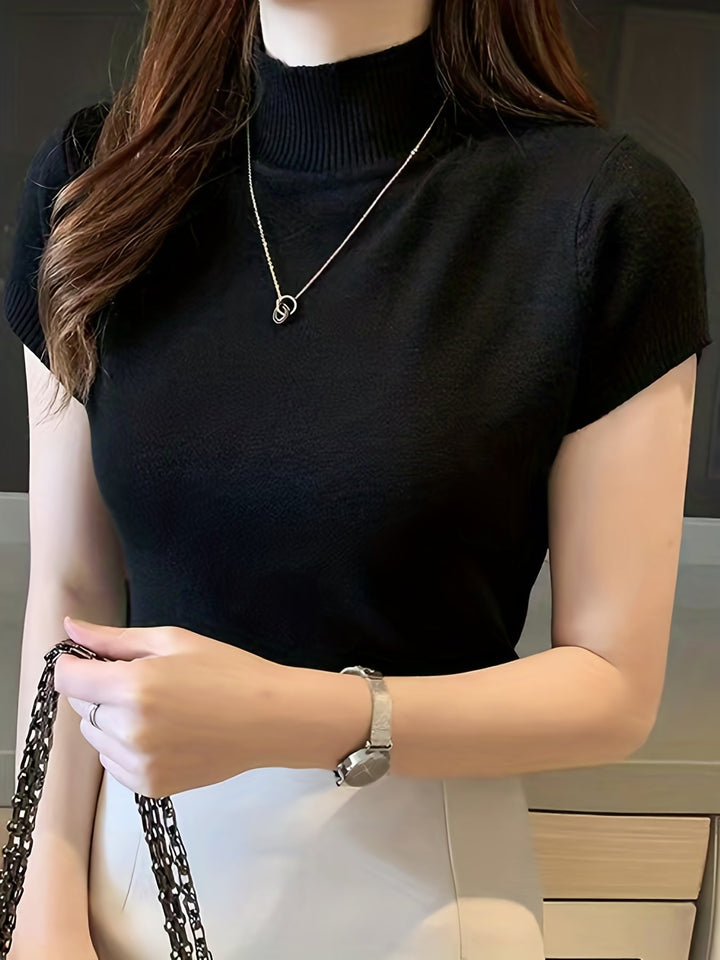 Della | Refined Mock-Neck Top