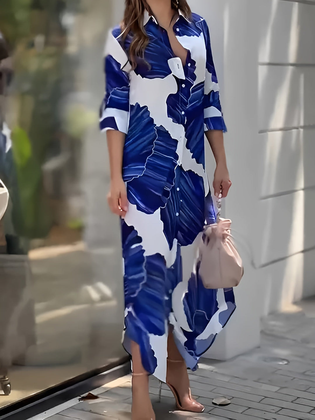 Larissa | Flowing Print Maxi Dress
