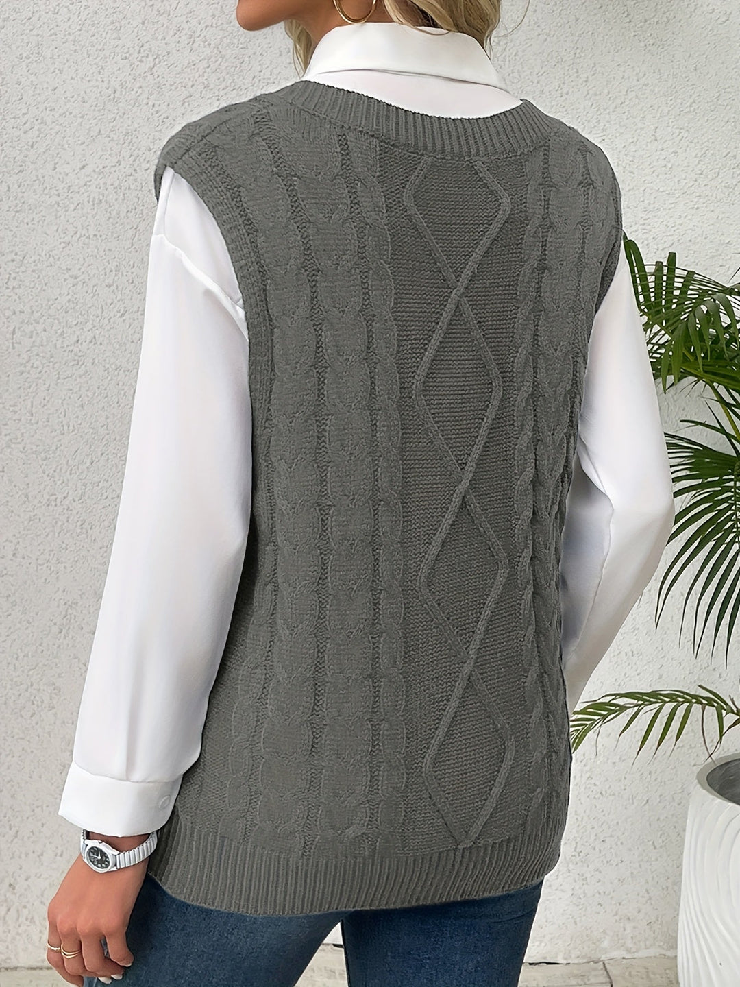 Cora | Cozy Cable-Knit V-Neck Jumper Vest