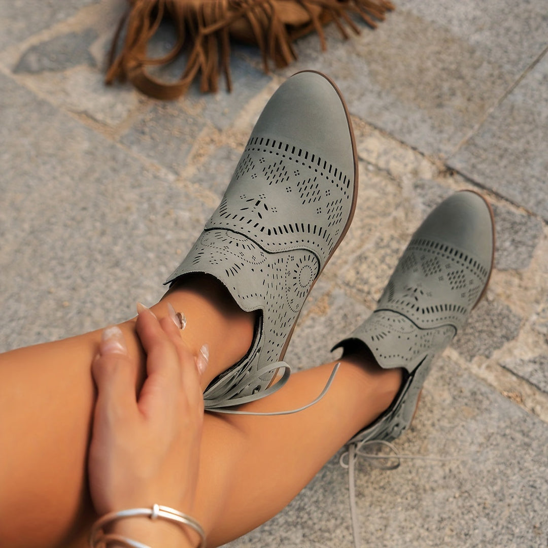 Delia | Cutout Detail Ankle Boots