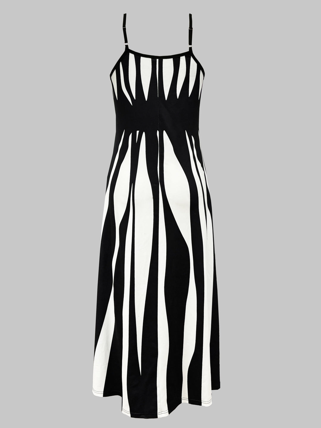 Nadine | Flowing V-Neck Maxi Dress