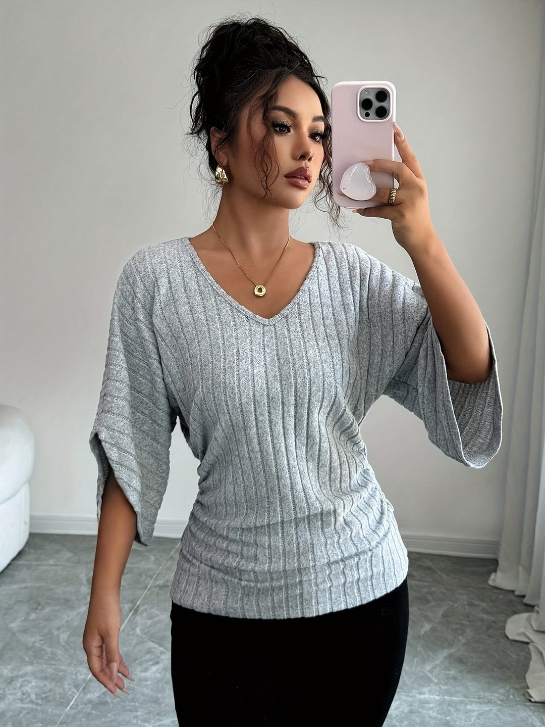 Marianne | Relaxed V-Neck Top