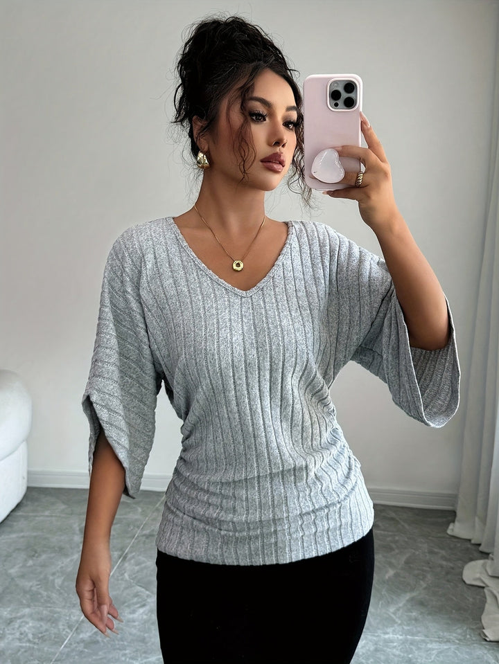 Marianne | Relaxed V-Neck Top