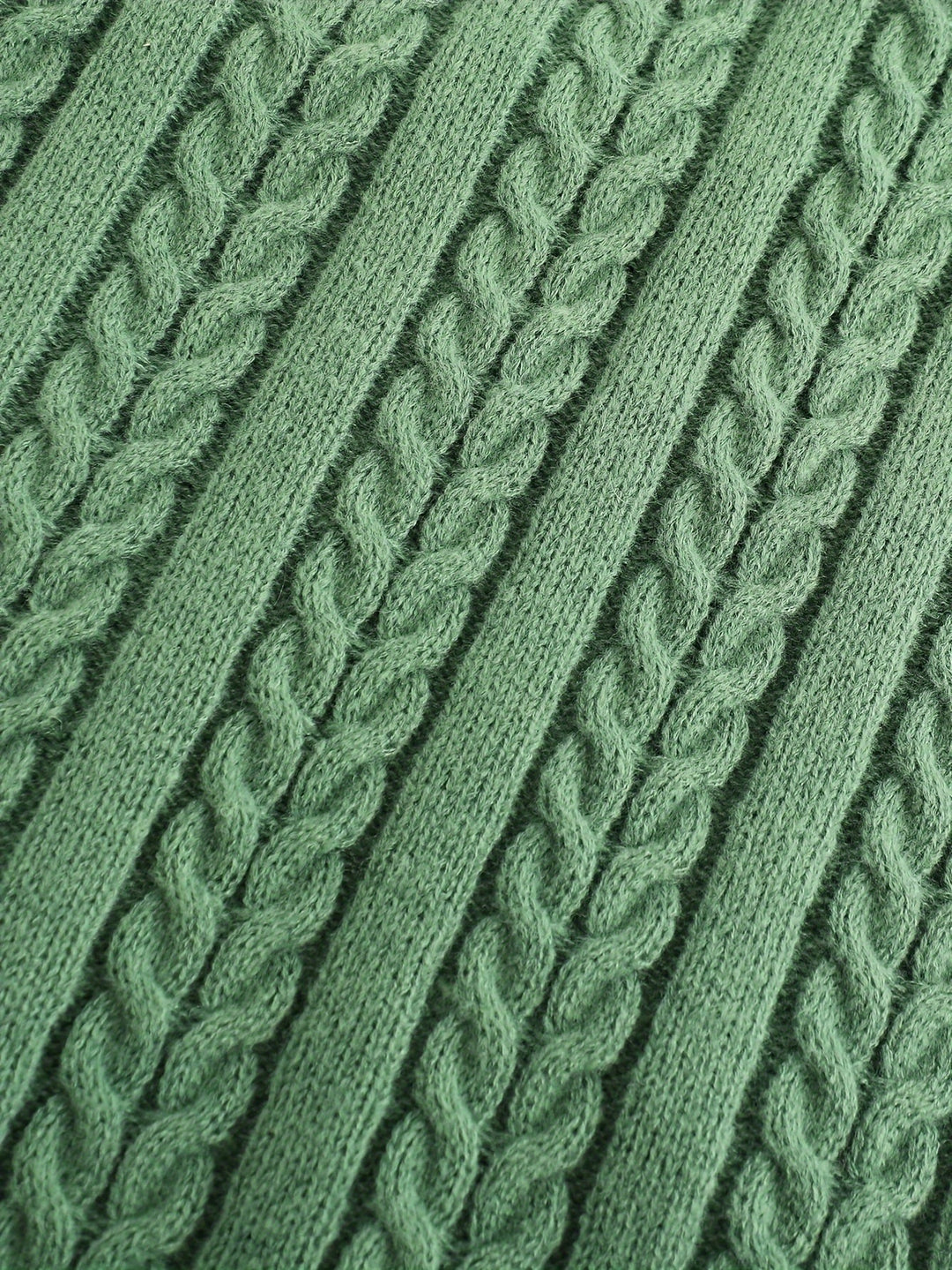 Gideon | Cable-Knit V-Neck Jumper Vest
