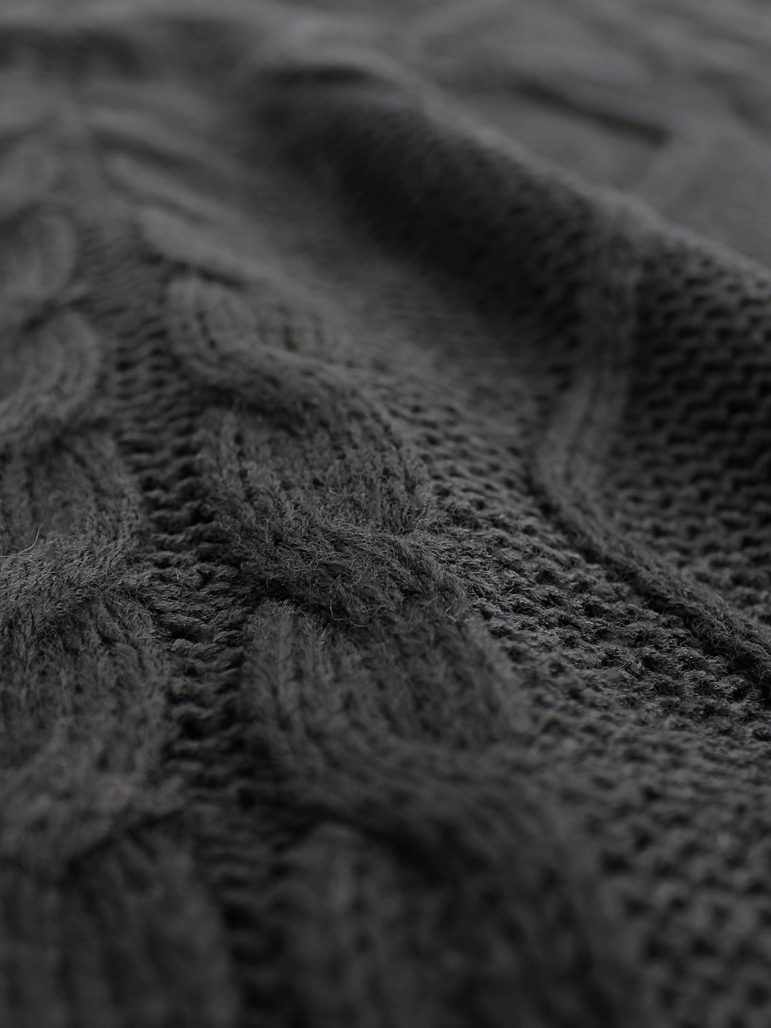 Cora | Cozy Cable-Knit V-Neck Jumper Vest