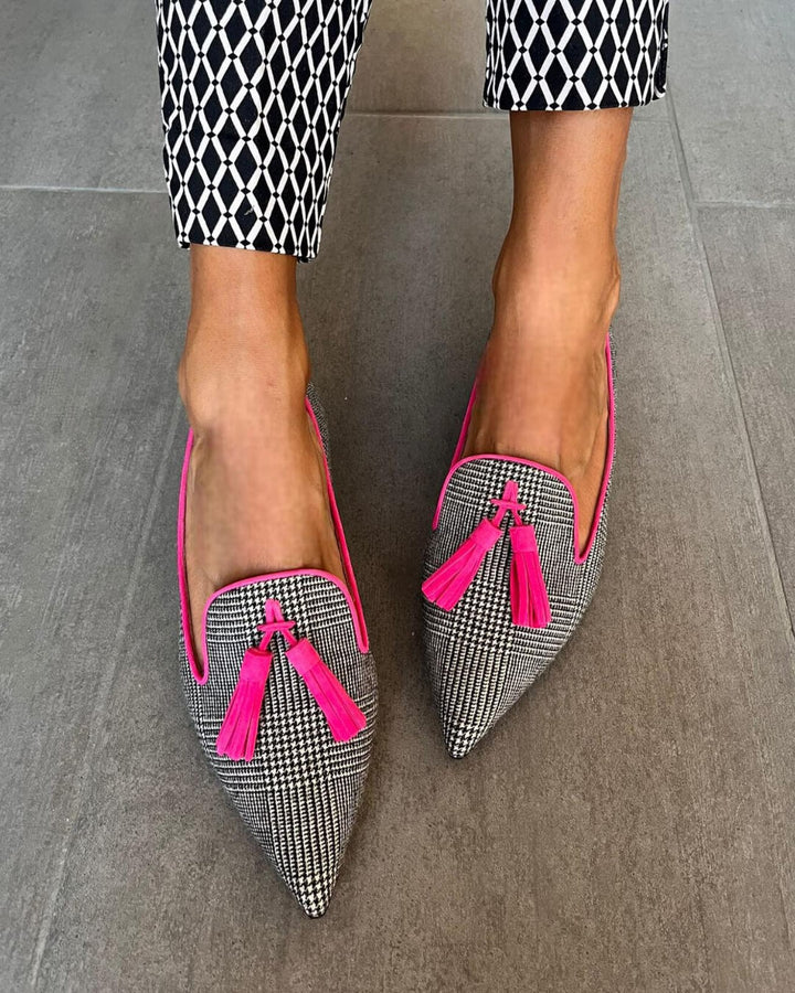 Nettie | Elegant Fluo Fringes Pointed Loafers