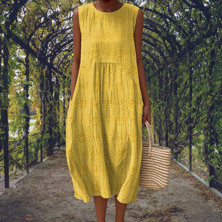 Ruby | Elegant Sleeveless Pocket Dress