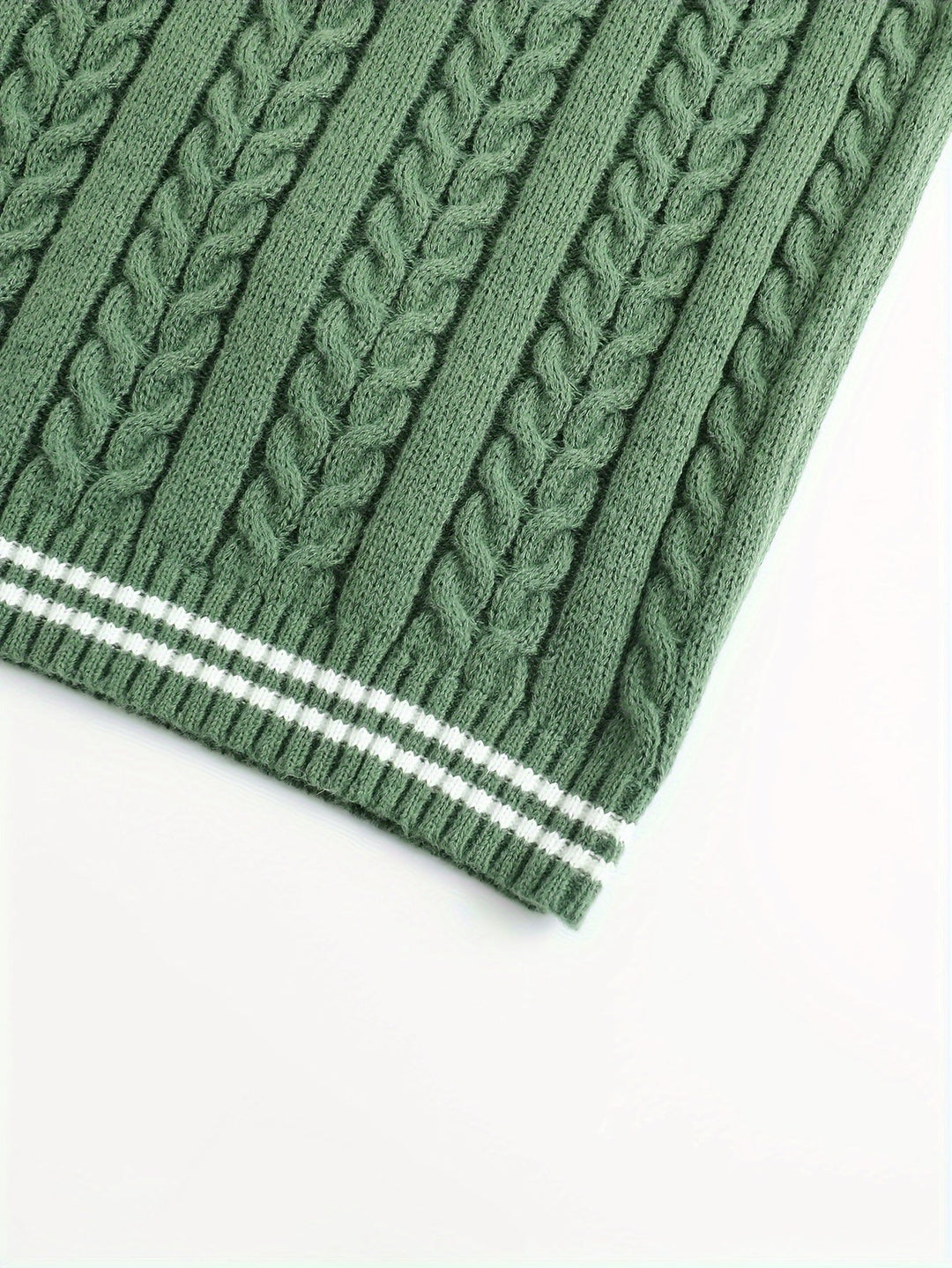 Gideon | Cable-Knit V-Neck Jumper Vest