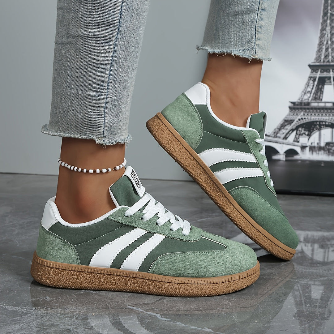 Lena | Classic Lace-Up Sneakers