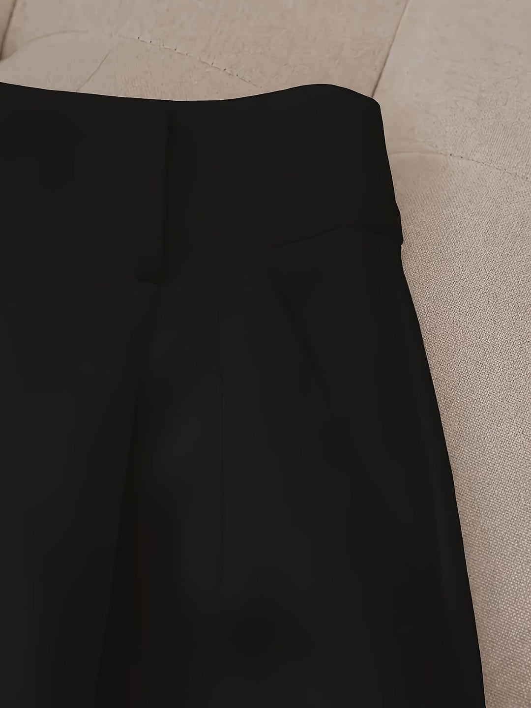 Blythe | Tailored High-Waist Shorts with Belt