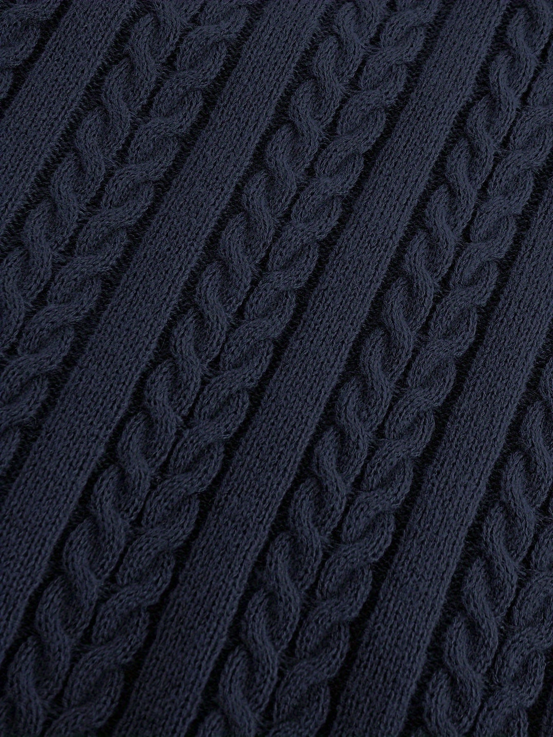 Gideon | Cable-Knit V-Neck Jumper Vest
