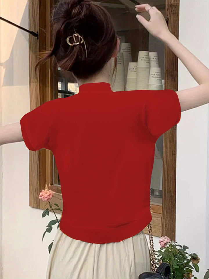 Della | Refined Mock-Neck Top