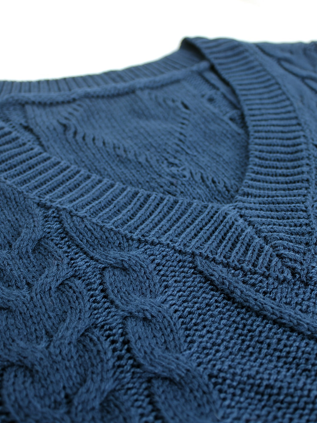Cora | Cozy Cable-Knit V-Neck Jumper Vest