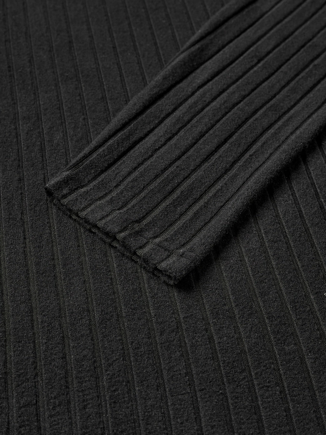 Xavier | Ribbed V-Neck Long Sleeve Top