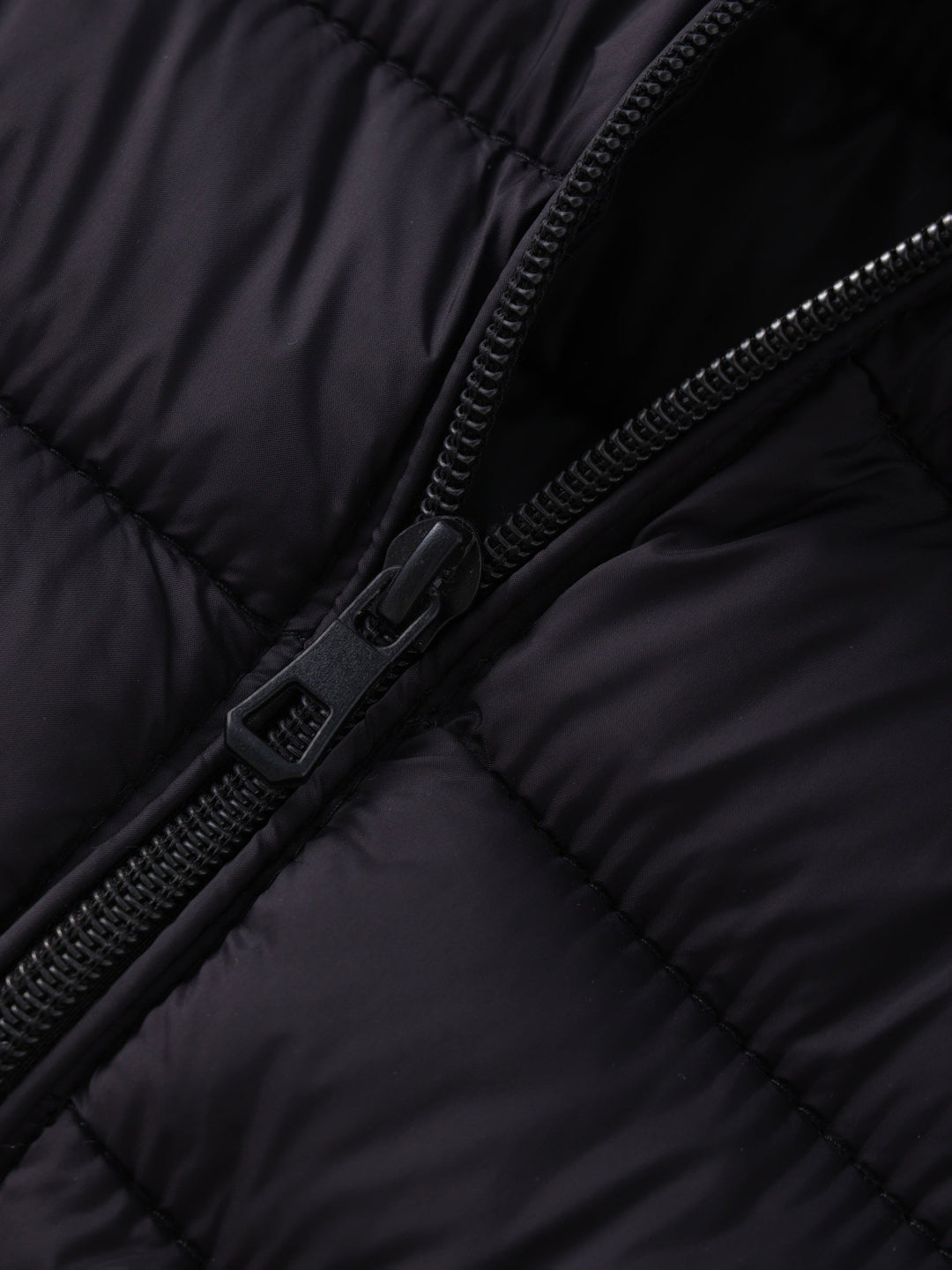 Vivienne | Lightweight Stand-Collar Puffer Jacket