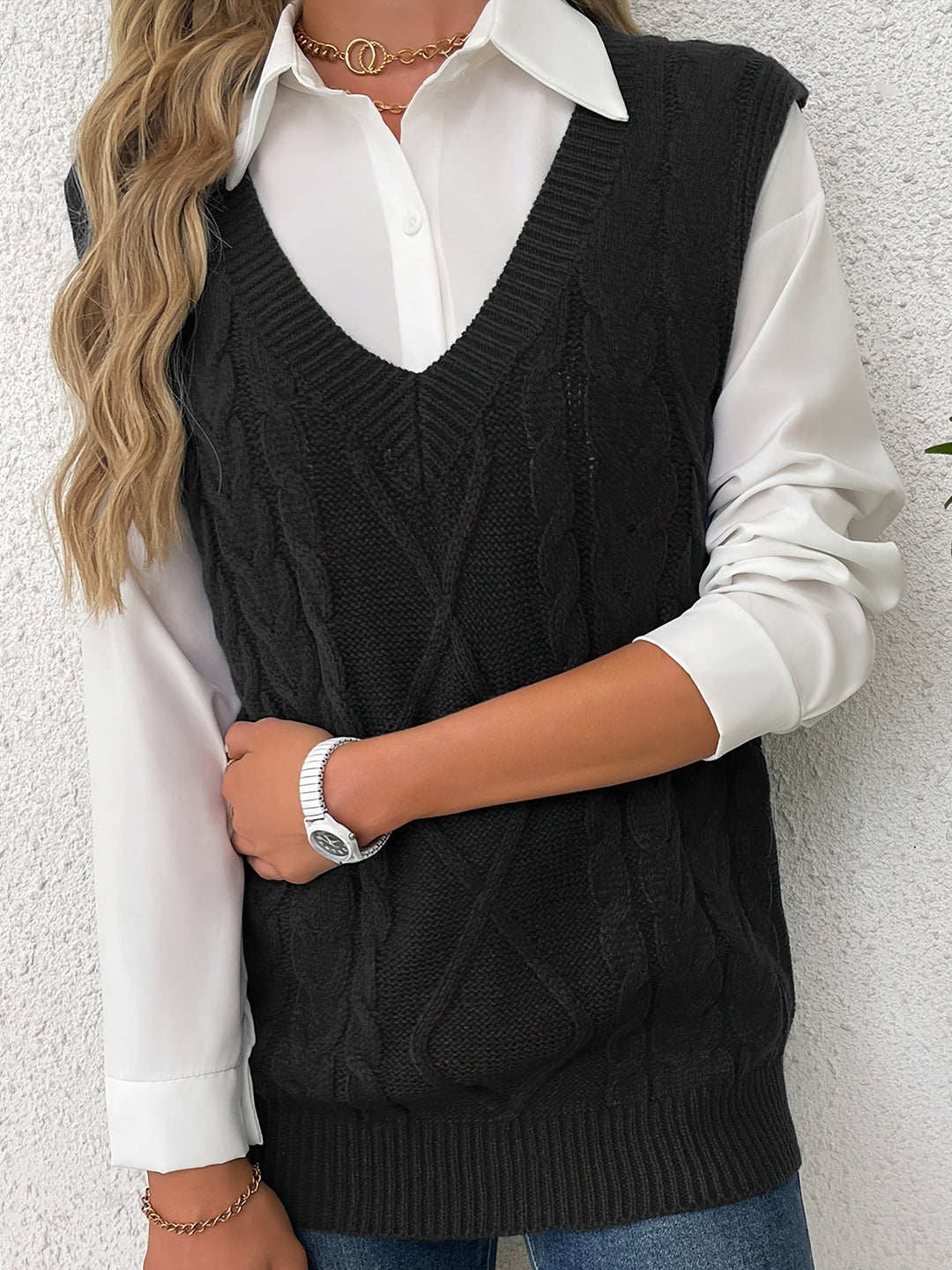Cora | Cozy Cable-Knit V-Neck Jumper Vest