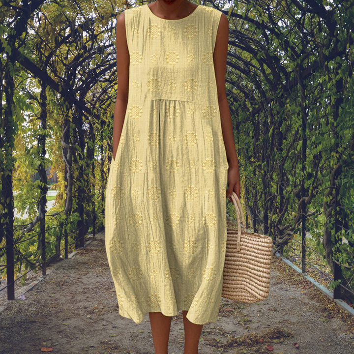 Ruby | Elegant Sleeveless Pocket Dress