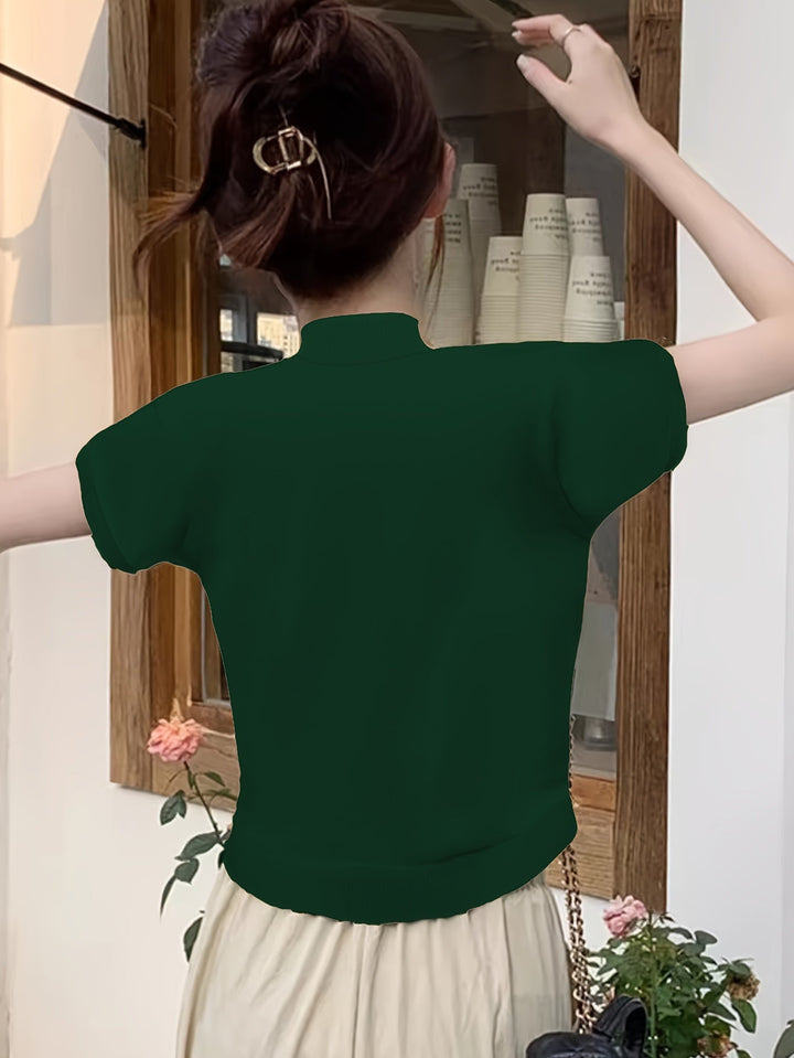 Della | Refined Mock-Neck Top