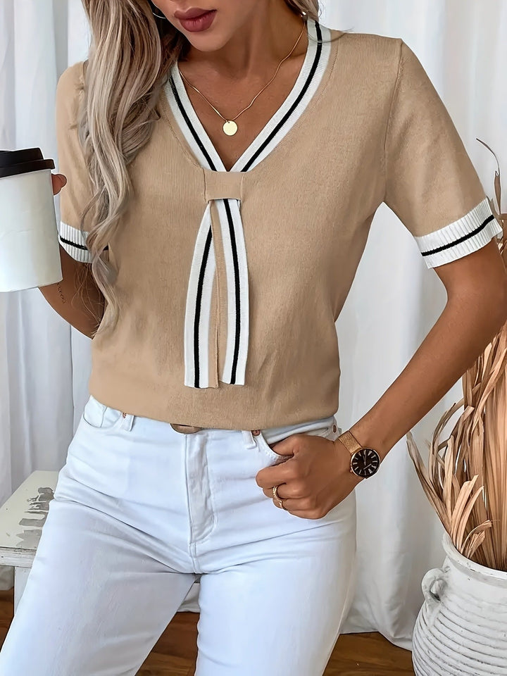 Daphne | V-Neck Short-Sleeve Pullover