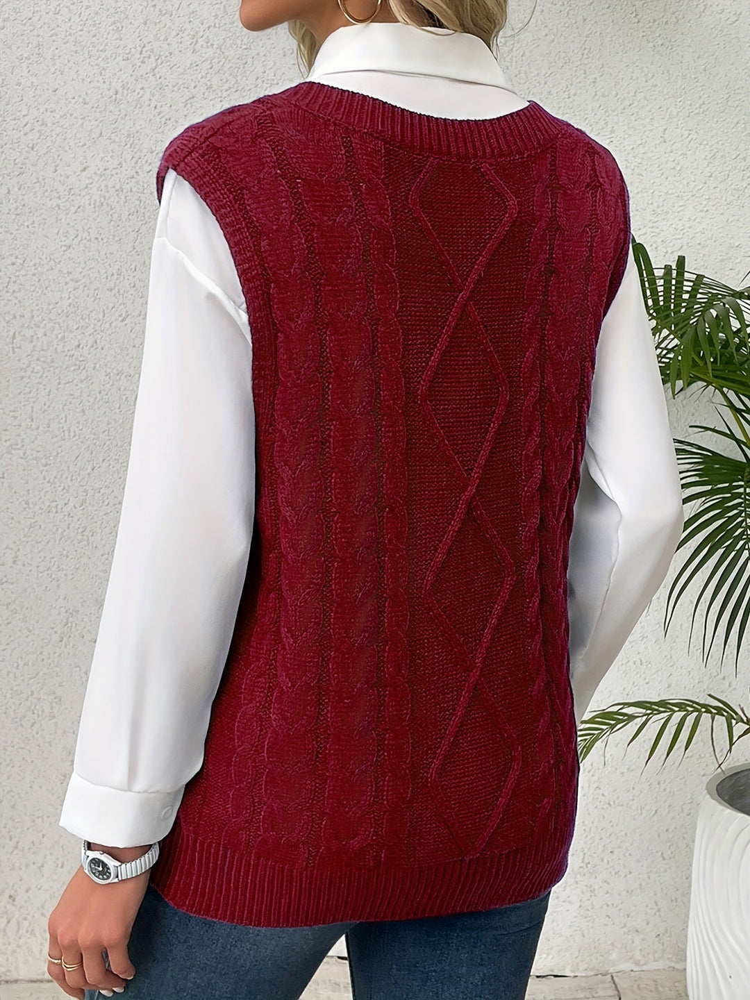 Cora | Cozy Cable-Knit V-Neck Jumper Vest
