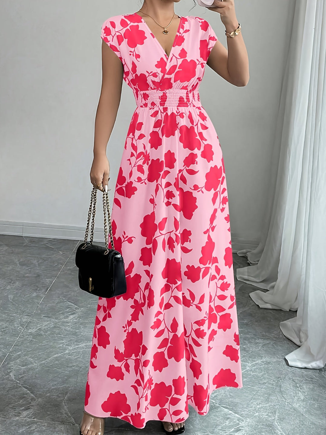 Delilah | Flowing Floral Maxi Dress