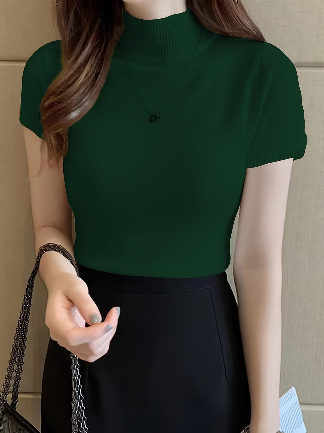 Della | Refined Mock-Neck Top