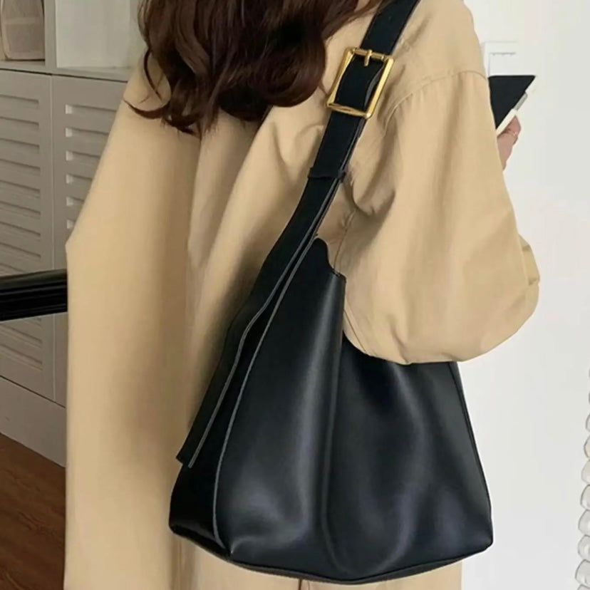 Ellaiza | Classic Buckle Shoulder Bag