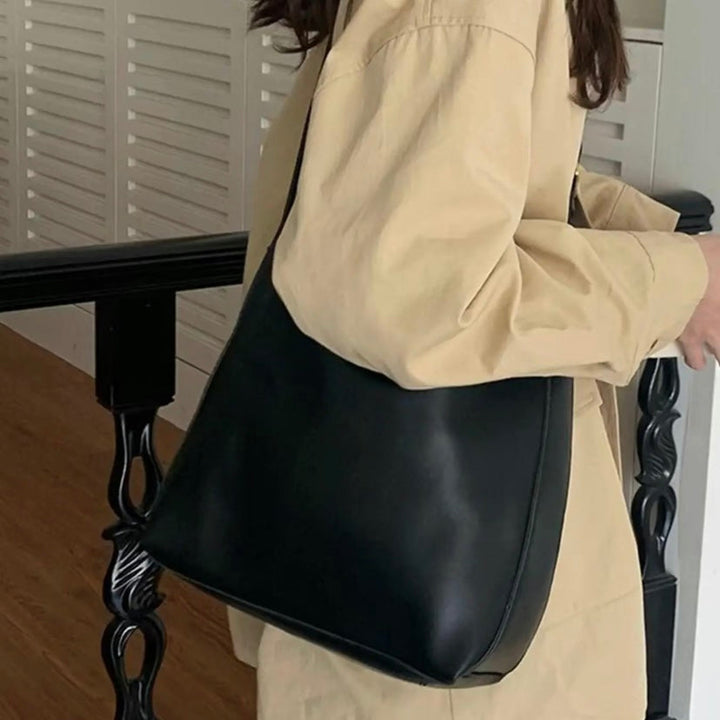 Ellaiza | Classic Buckle Shoulder Bag