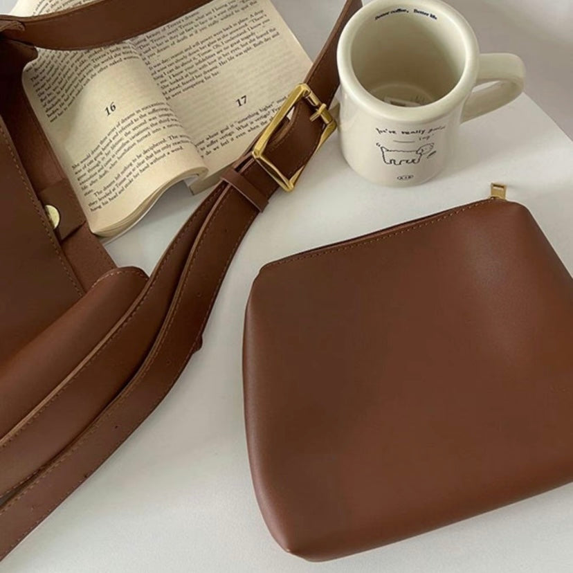 Ellaiza | Classic Buckle Shoulder Bag