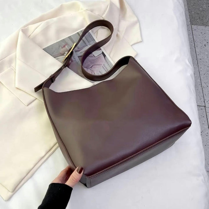 Ellaiza | Classic Buckle Shoulder Bag