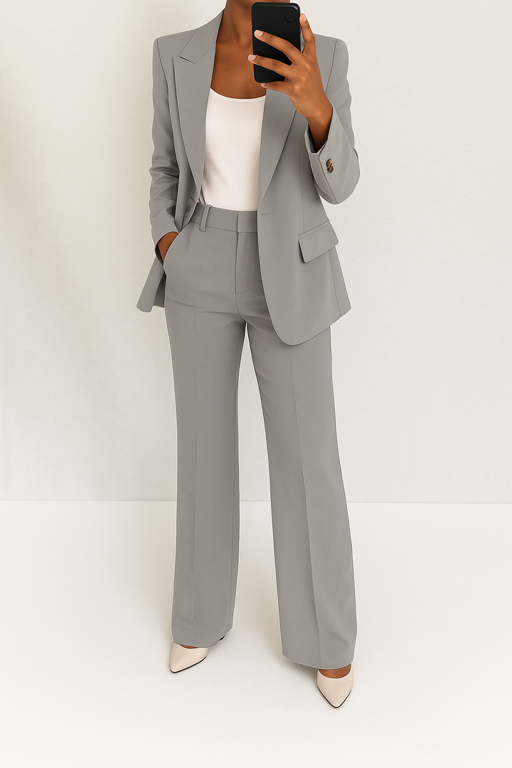 Ava | Chic Two-Piece Blazer &amp; Trouser Set