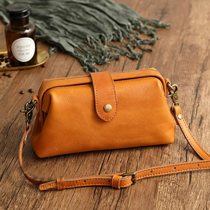 Charlotte | Classic Minimalist Shoulder bag