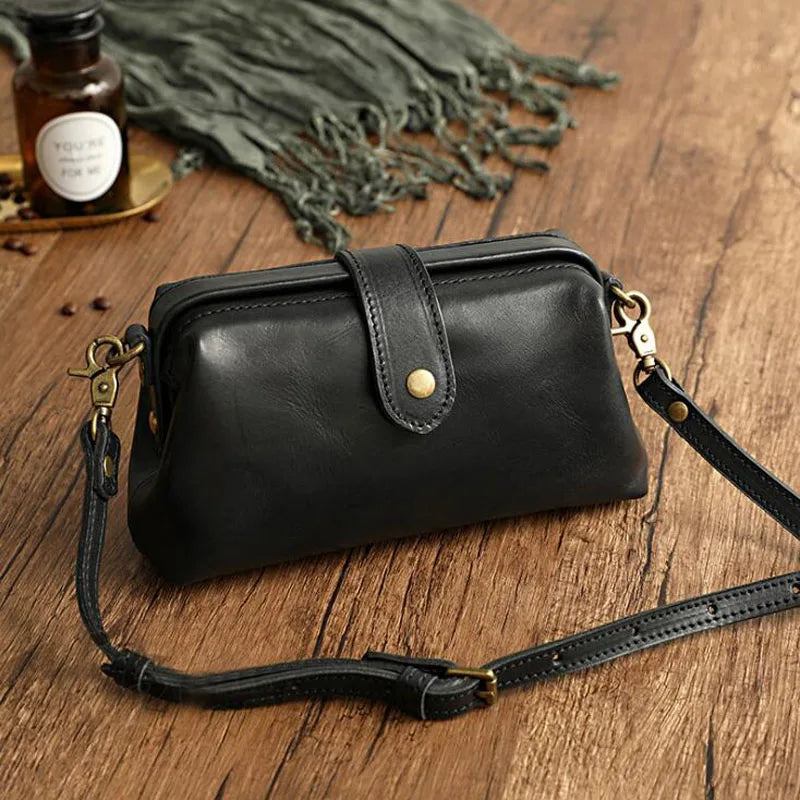 Charlotte | Classic Minimalist Shoulder bag