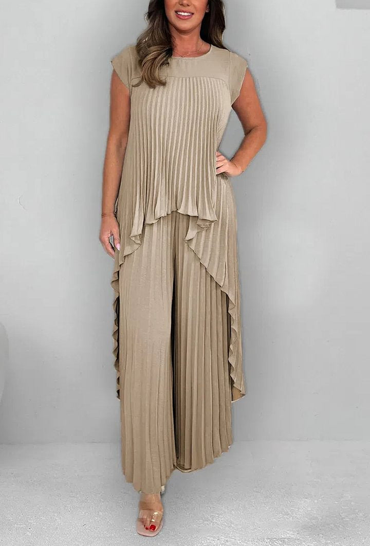 Aveline | Sophisticated Short Sleeve Wide Set