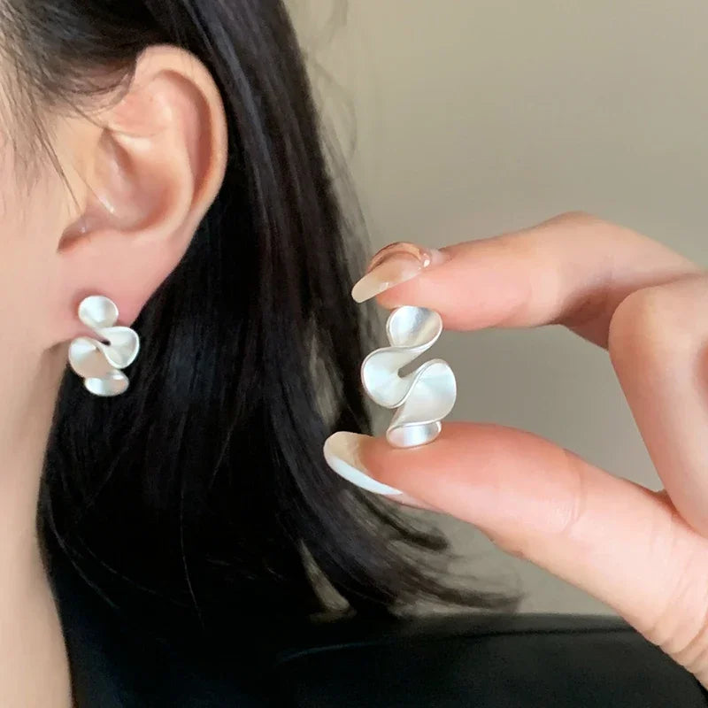 Susan | Stylish Flowy Gold and Silver Earrings