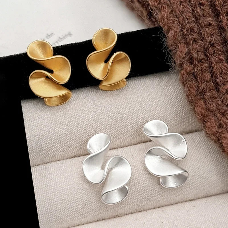 Susan | Stylish Flowy Gold and Silver Earrings