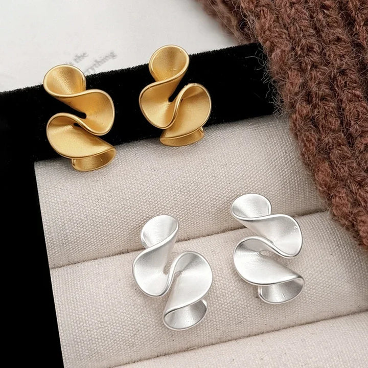 Susan | Stylish Flowy Gold and Silver Earrings