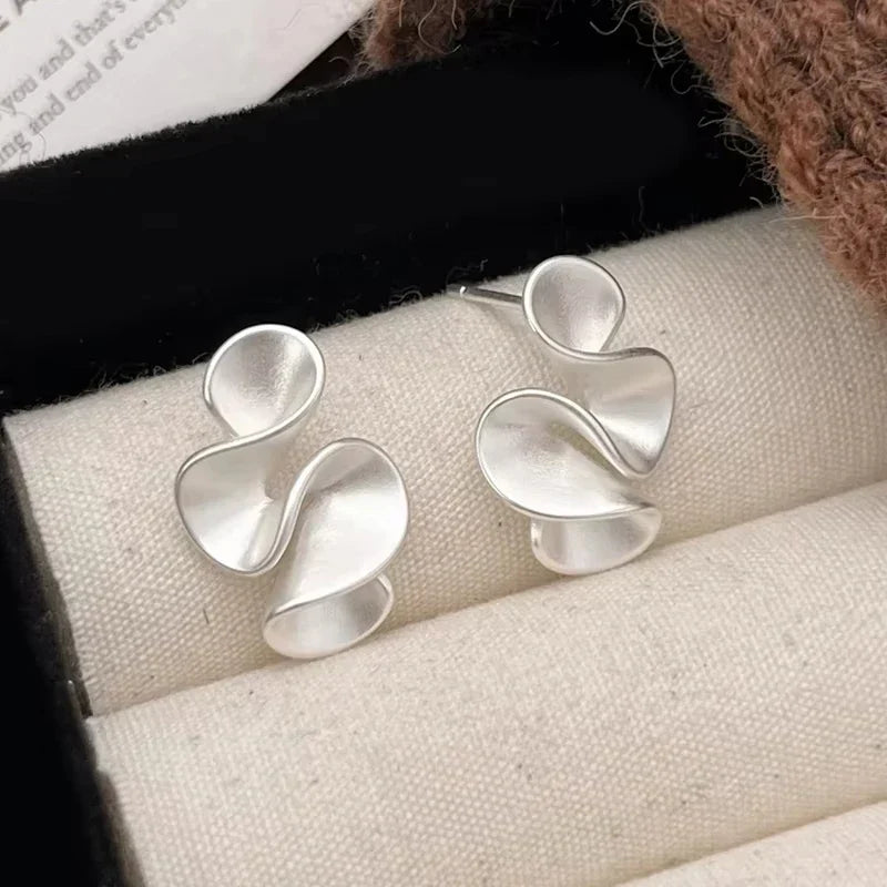 Susan | Stylish Flowy Gold and Silver Earrings