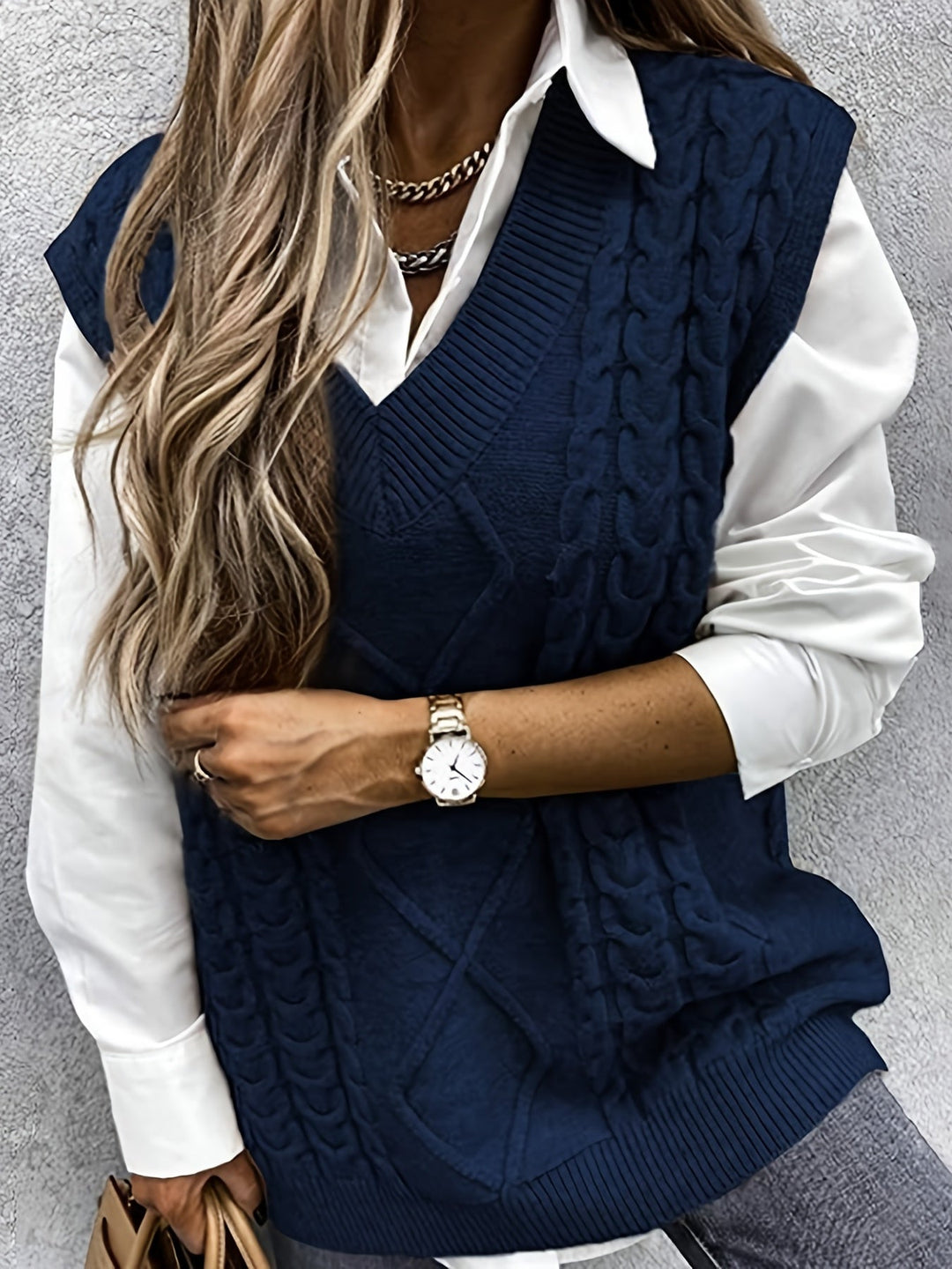 Cora | Cozy Cable-Knit V-Neck Jumper Vest