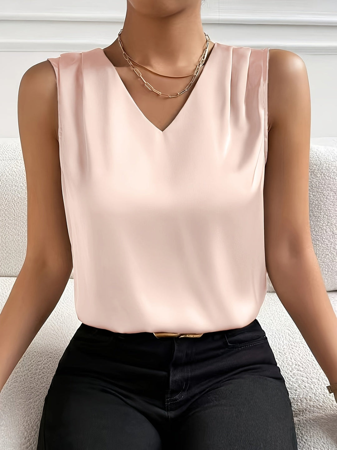 Elsie | Elegant Sleeveless V-Neck Top