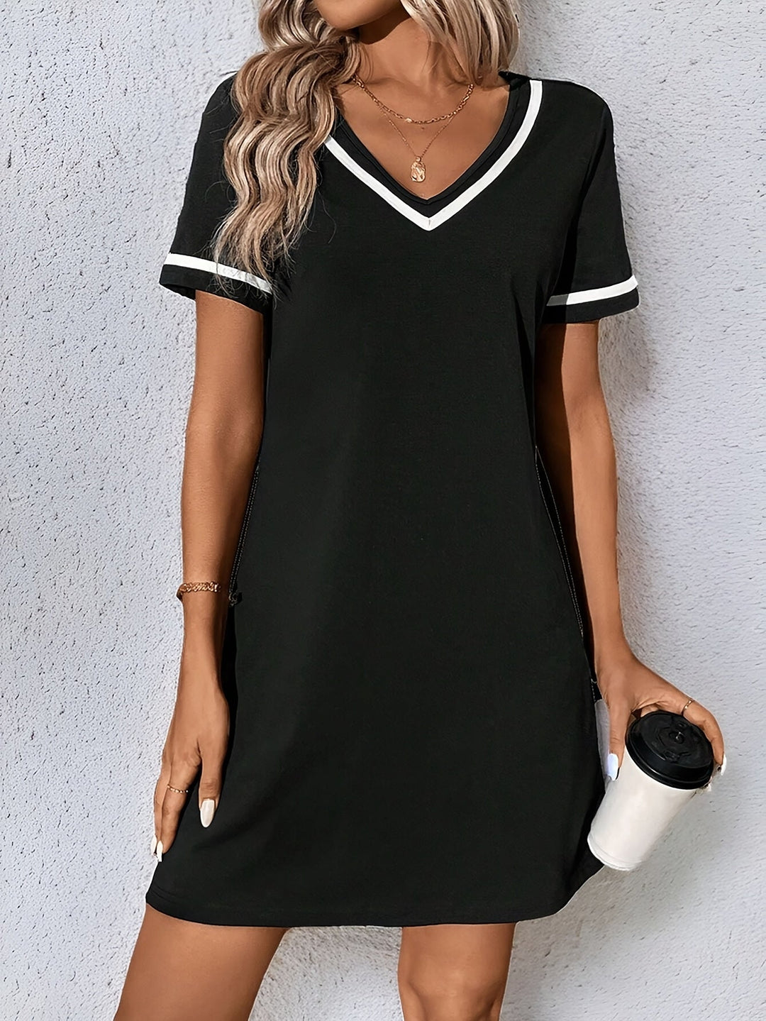 Corinne | V-Neck colour-Block Shift Dress
