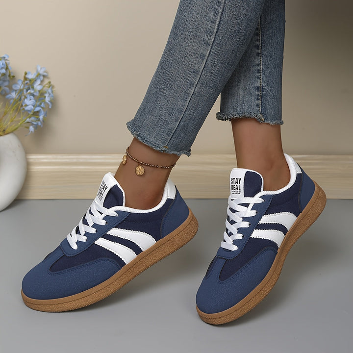 Lena | Classic Lace-Up Sneakers