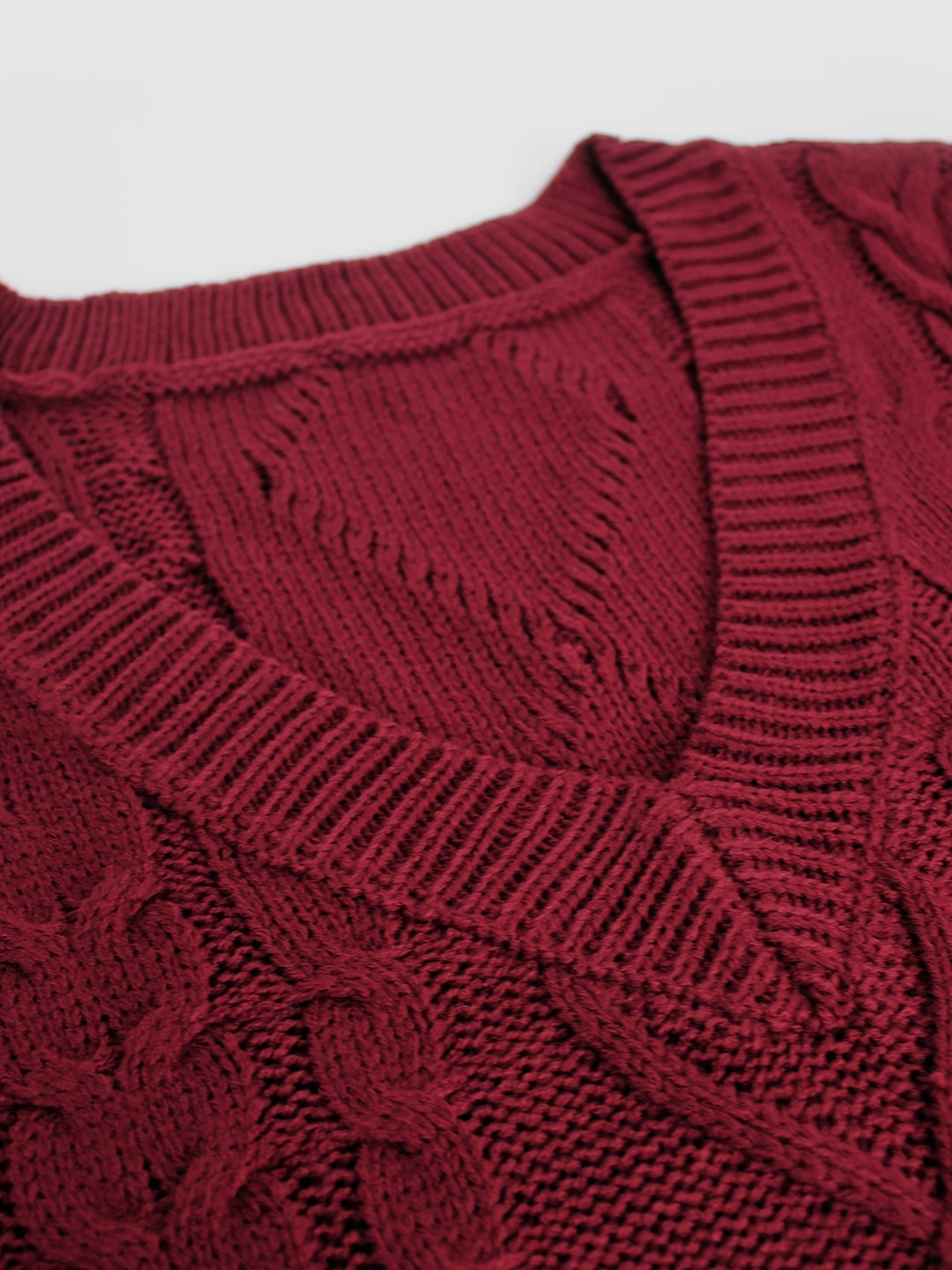 Cora | Cozy Cable-Knit V-Neck Jumper Vest