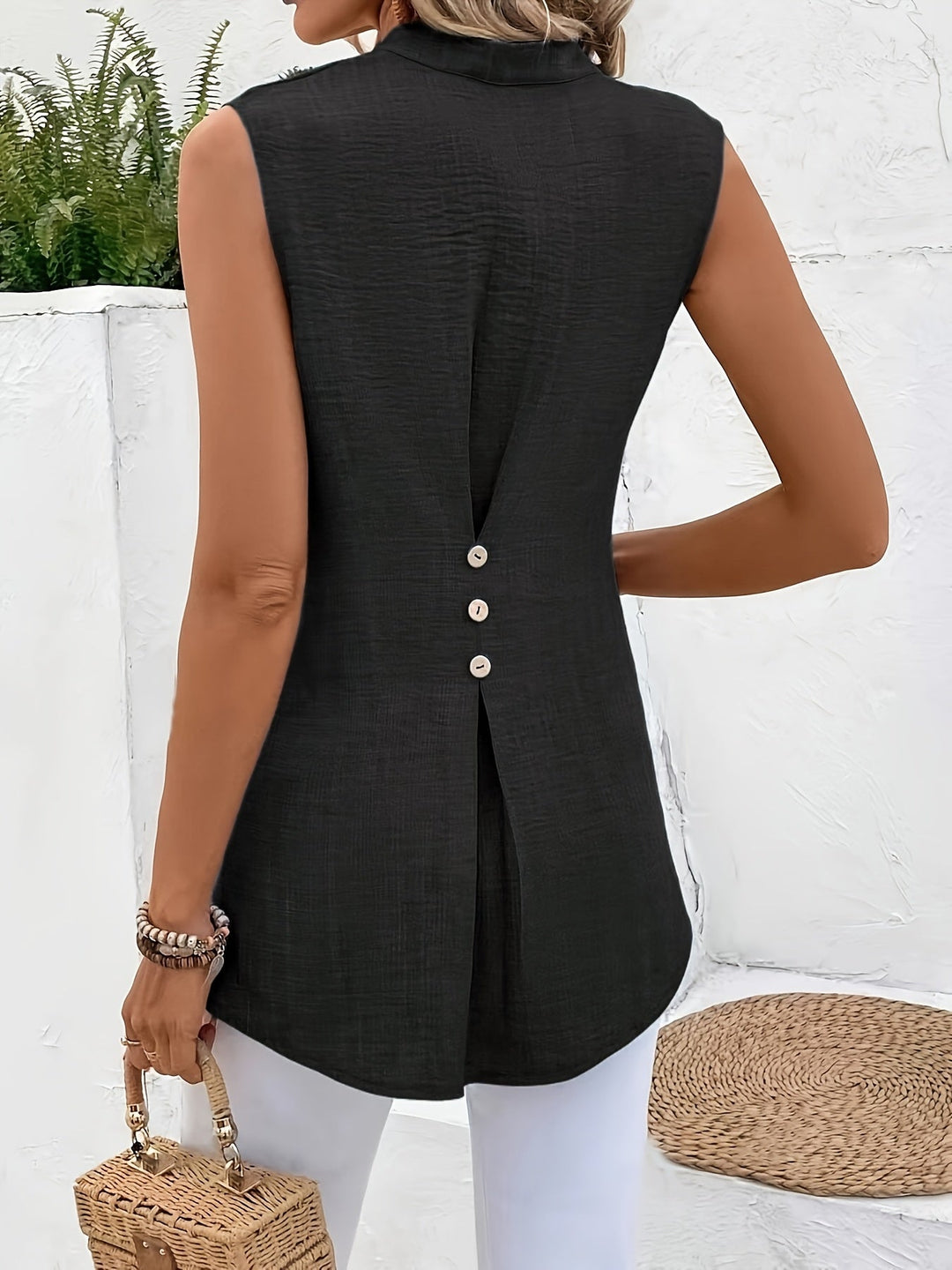 Farrah | Relaxed Sleeveless Blouse
