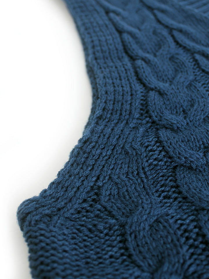 Cora | Cozy Cable-Knit V-Neck Jumper Vest