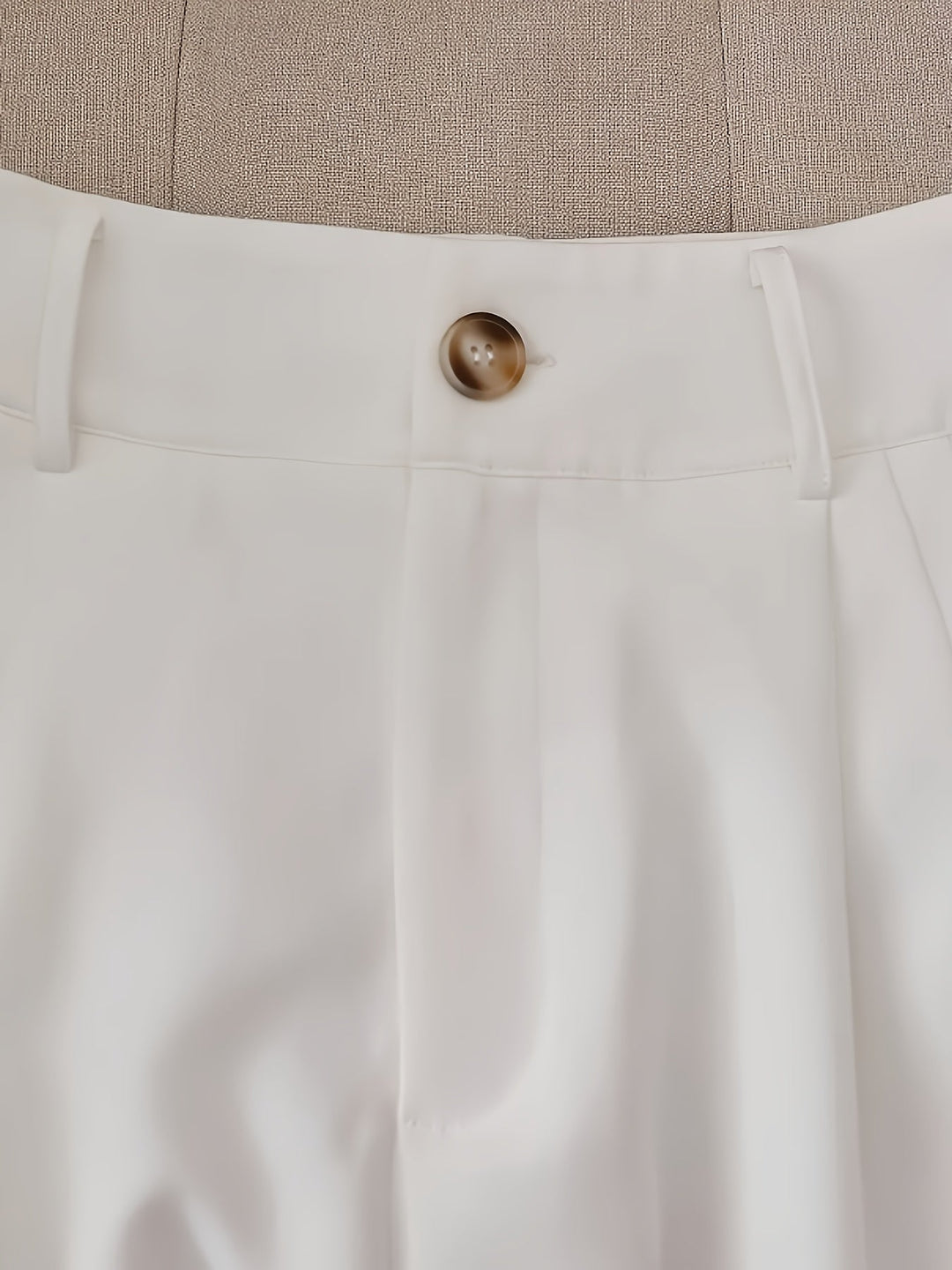 Blythe | Tailored High-Waist Shorts with Belt